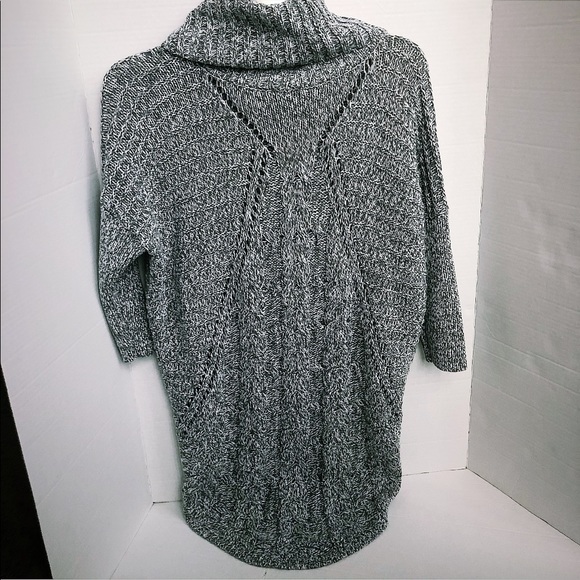 Express Gray White Marled Cable knit Sweater - Picture 4 of 7